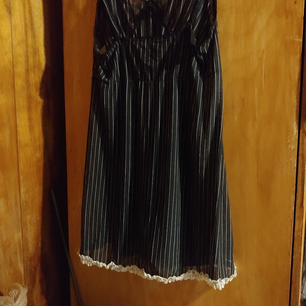 ❤VTG Striped Chemise Blk & Wht Pin Stripes - Picture 5 of 8
